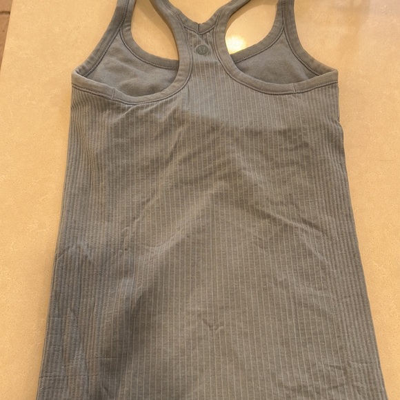 Tank - Picture 2 of 2